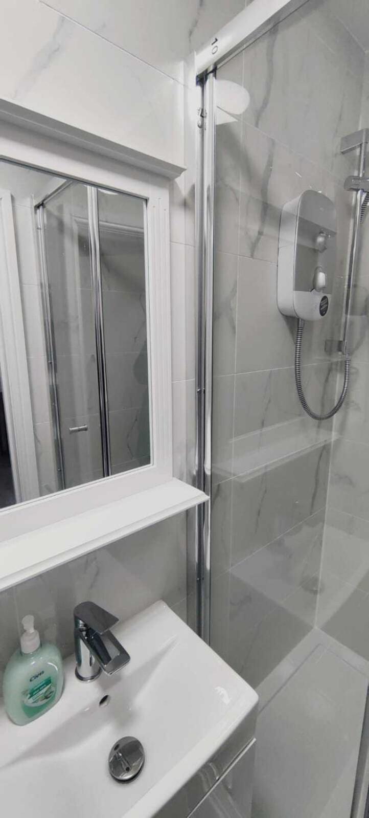 Kings Central Apartments In Kings Cross 런던 객실 사진
